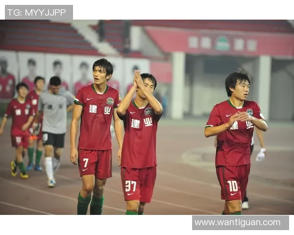 中超焦点战江苏队迎战河南建业全力争胜展现球队实力与斗志